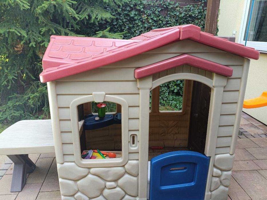 Domek Little Tikes