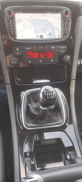 Ford S-Max — fotografia 9