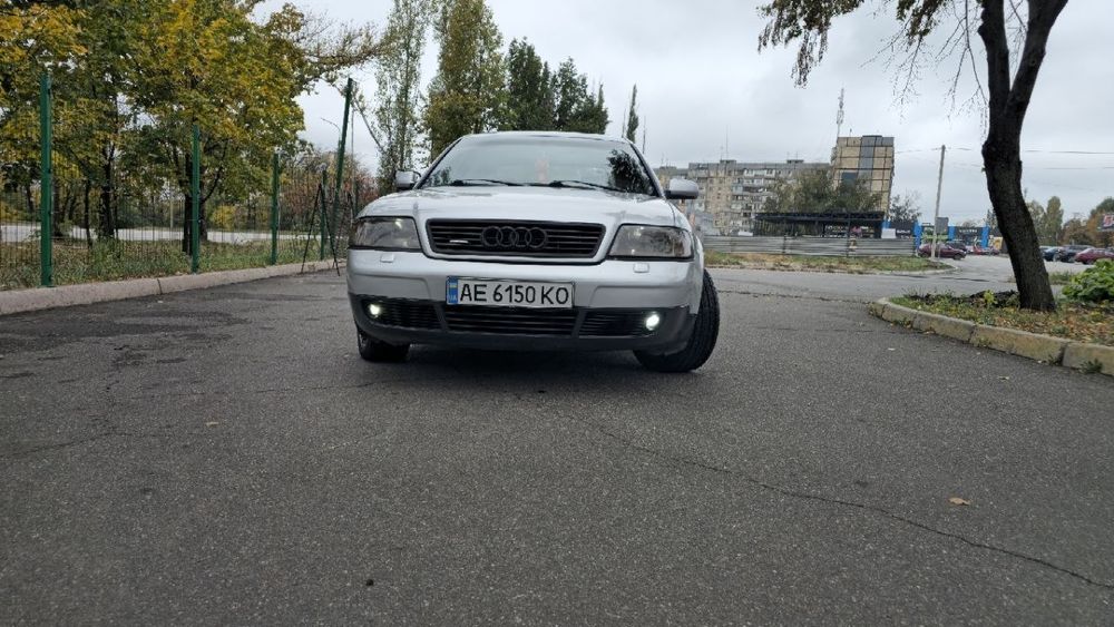 Продам Audi A6 2.4 Quattro
