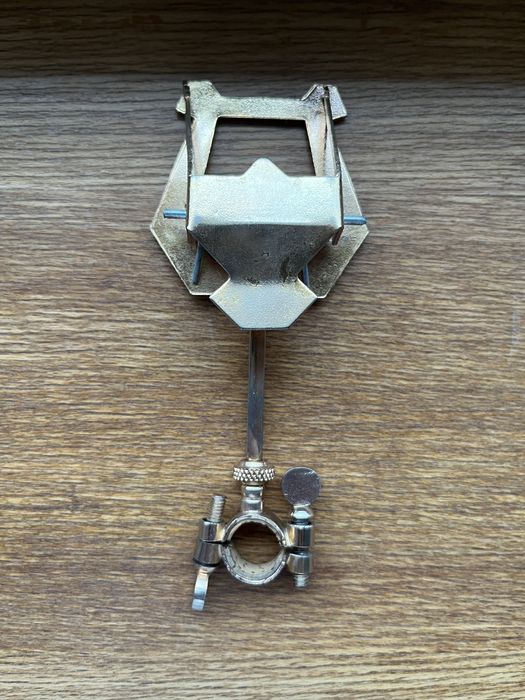 Estante de rua para trompete