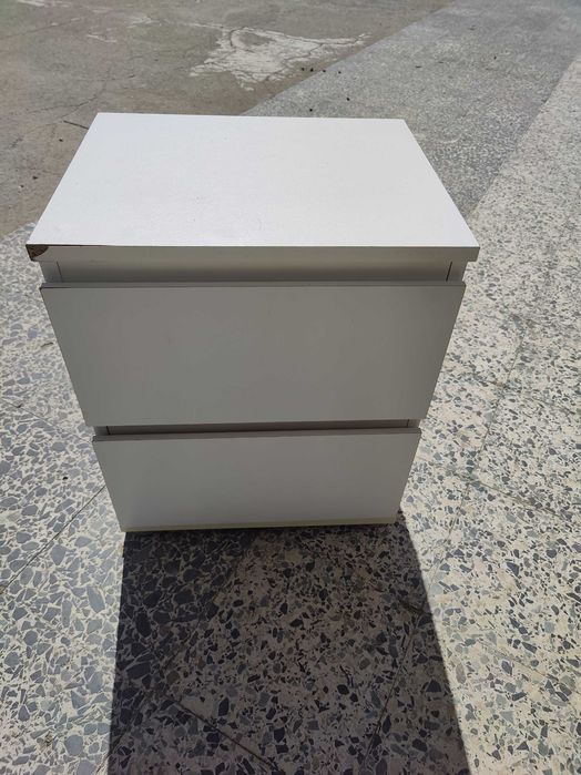 mesa de cabeceira Ikea