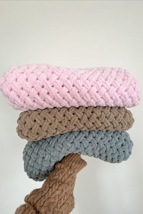 Пледи ручної роботи