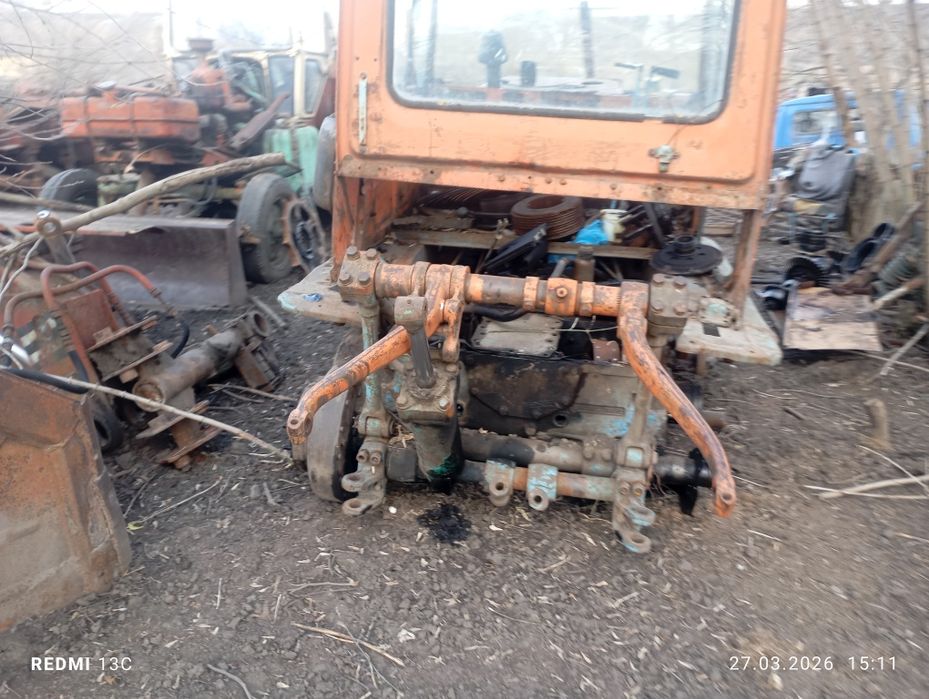 Продам трактор т-74 по запчастинах ,т-150г, кабіна 75, можливо по запч