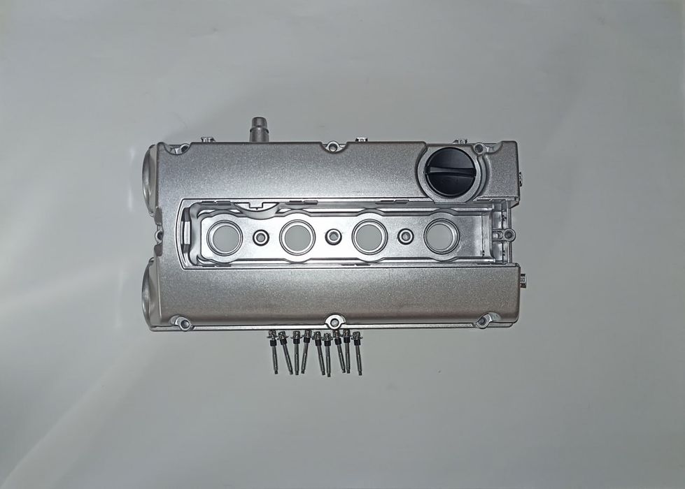 Крышка клапанов ГБЦ Z16XEP Z16XE1 OPEL Astra Zafira Meriva-A Vectra-C