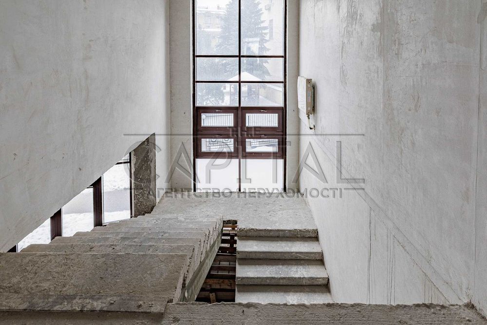 Продаж комерції фасад 684 м² | Богдана Хмельницького | Центр