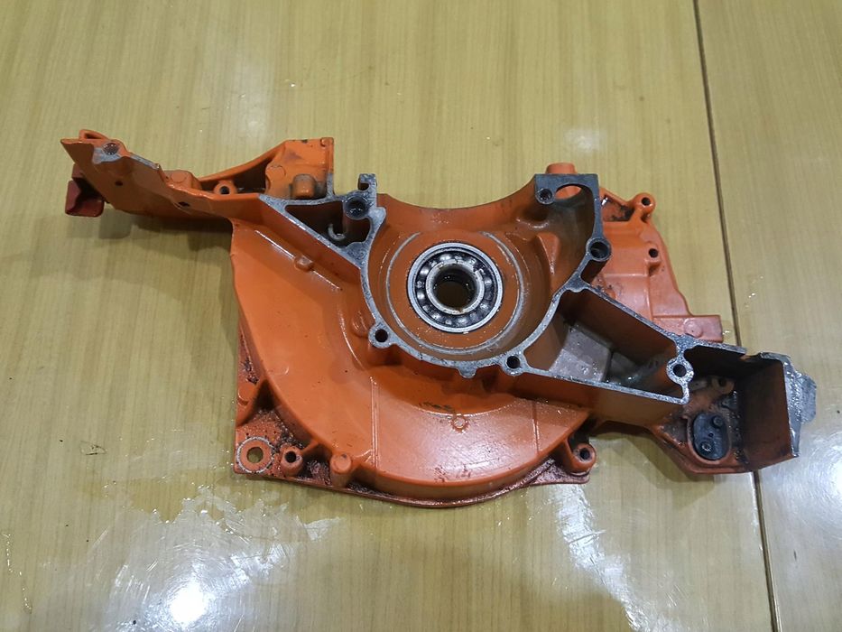 Husqvarna K960 Karter Obudowa Silnika Połówka