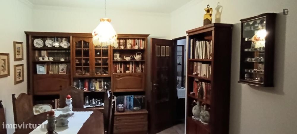 Quarto - localizado em Lisbon