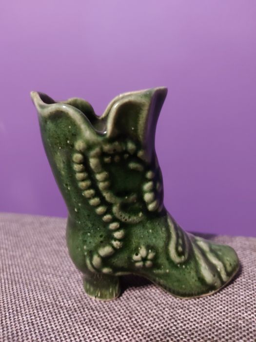 Ceramiczny  zielony  but - 9,5 cm