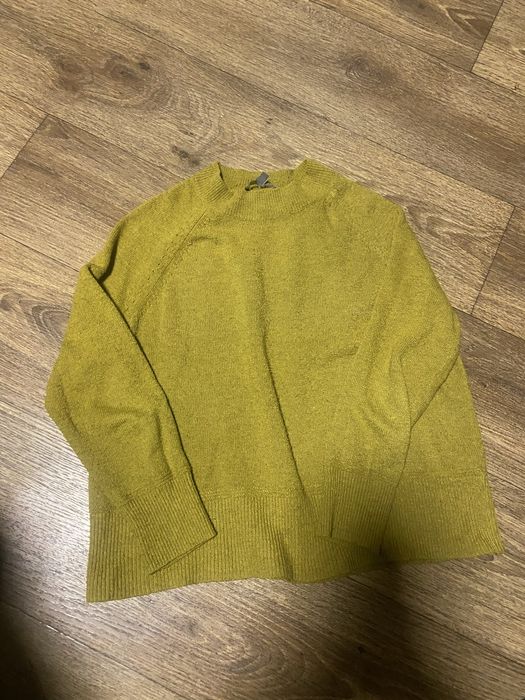 Женский свитер горчичного цвета Oasis размер М