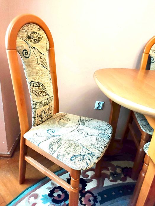 Sprzedam stół rozkładany + 6 krzeseł