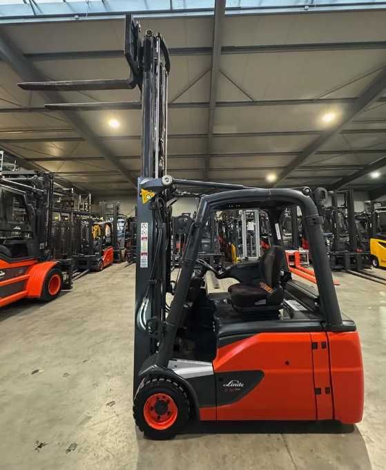 Empilhador Elétrico LINDE E16 EVO
