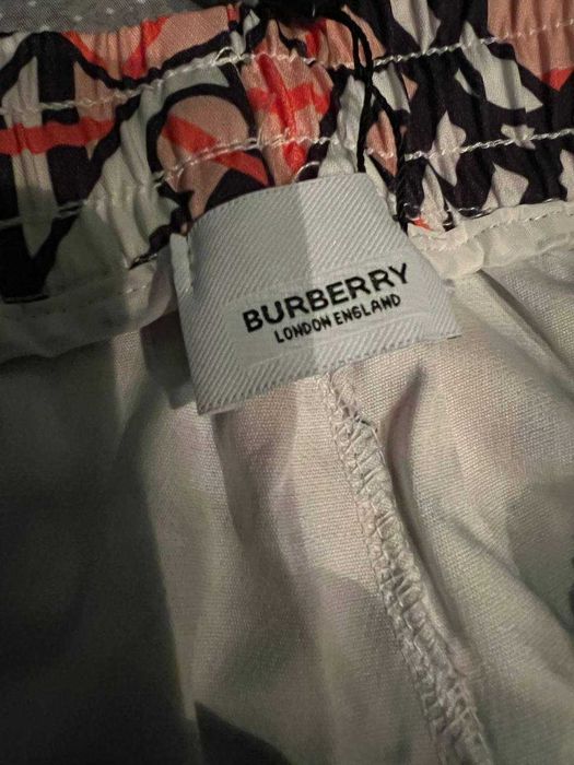 Шорти Burberry (XL)