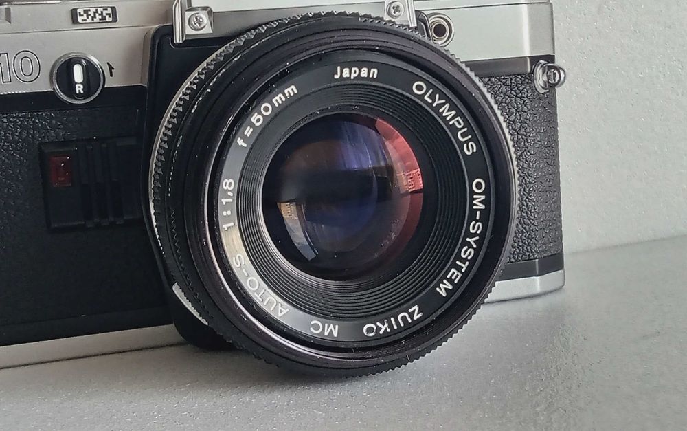 Плівковий фотапарат Olympus OM-10 50mm 1.8