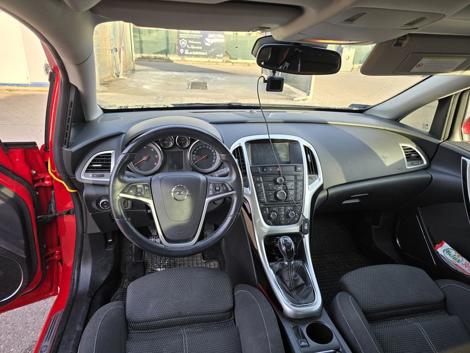 Opel Astra J 1.7cdti 125km