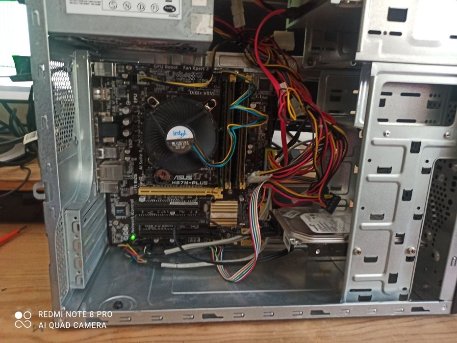 Torre Core i3 com RAM 8GB