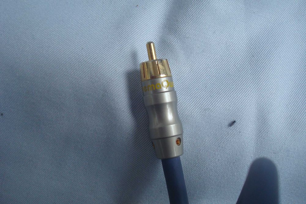 Кабель для передачи звука с малыми потерями RCA