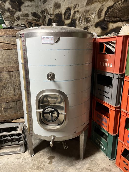 Cuba de vinho 550 litros