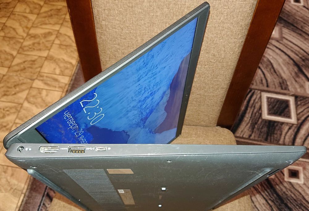 Dell /15,6"/i5-1135g7/SSD 256 Gb/Intel Iris/8 Gb DDR4/бат .5ч