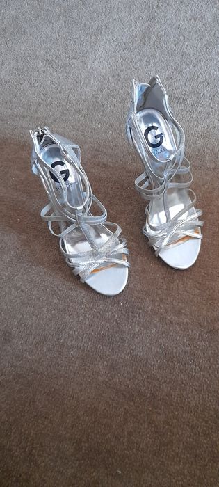 Sapatos e Sandálias