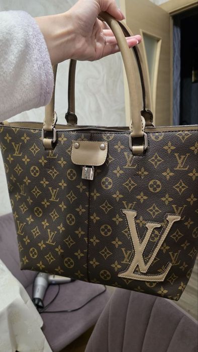 Сумка Louis Vuitton