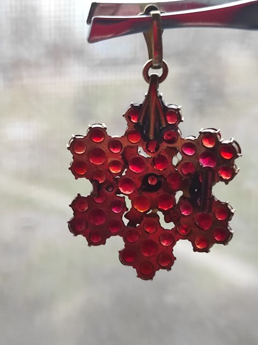 Кулон антиквариат, гранаты