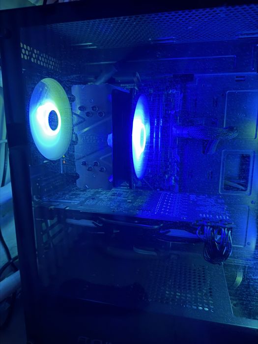 Комплект Gigabyte b450m / Ryzen 5 5600 / Kingston 2x8 gb