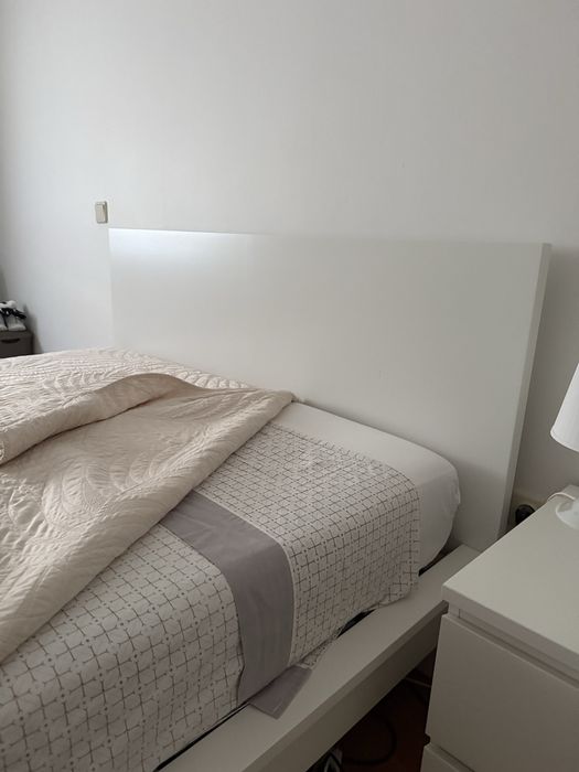 Cama com duas gavetas Ikea