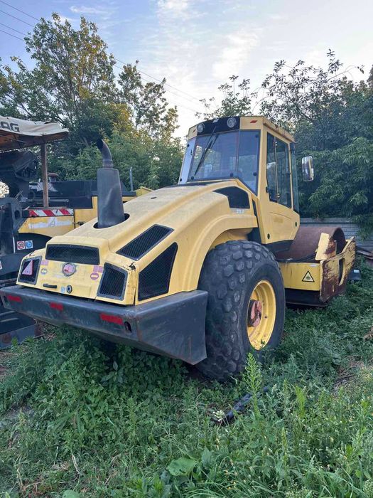 Продам  дорожний каток  BOMAG