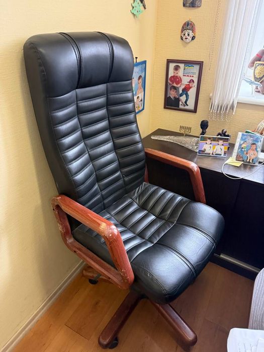 вживані б.в б.у крісла стільці столи