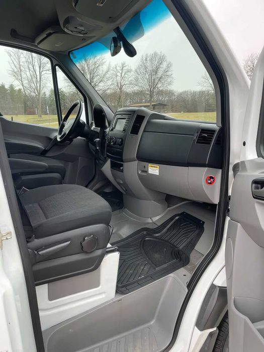 Mercedes-Benz Sprinter 2500      2015