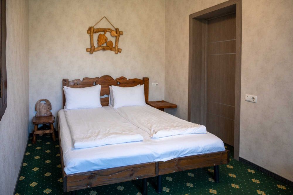 Групове поселення в Буковелі | Готель зі SPA та басейном