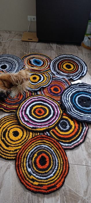 Коврик ручної роботи.