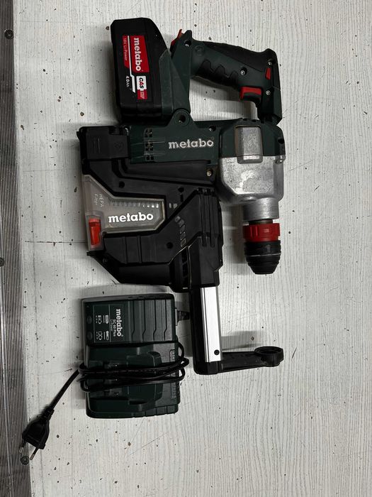 Wiertarka udarowa METABO KHA 18 LTX+odsysacz ISA 18 LTX 24