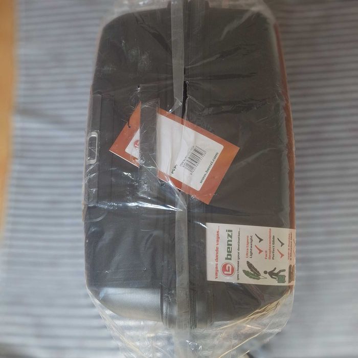 Mala de viagem  benzi