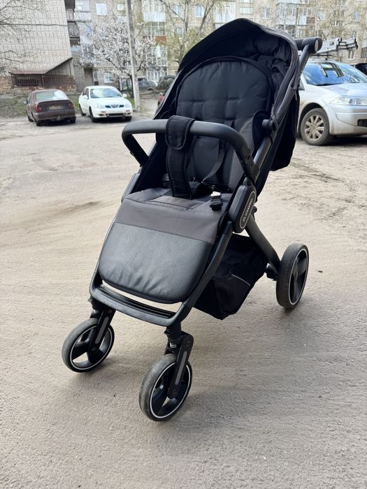 Продам погулянкову коляску в гарному стані!