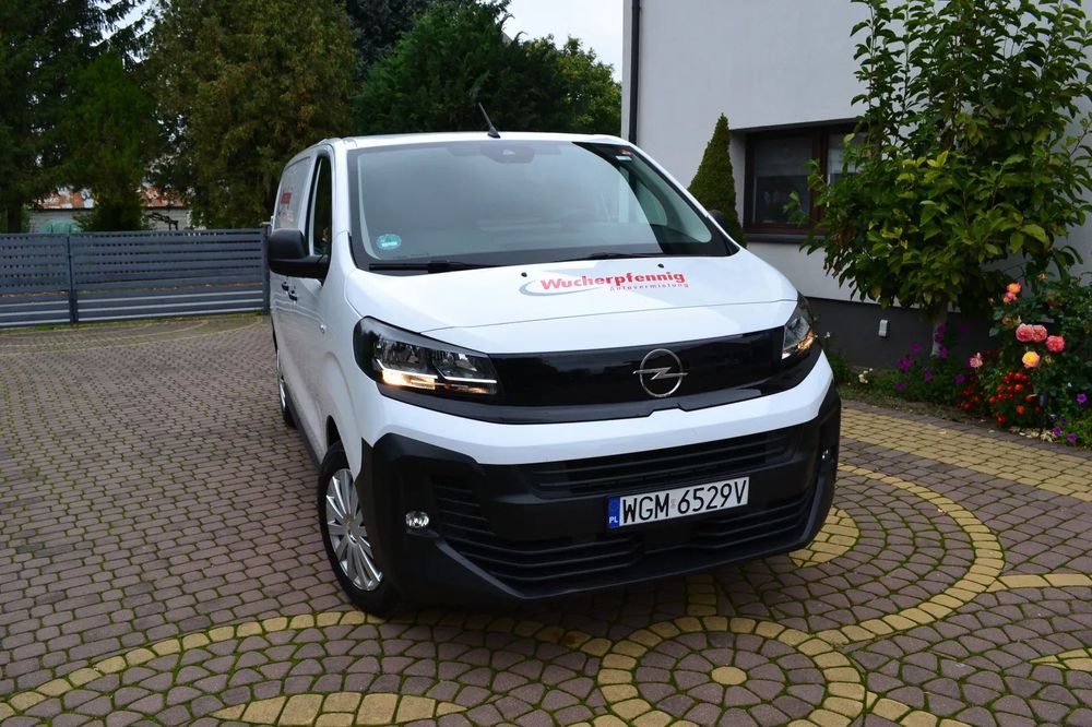 Opel Vivaro  1.5/120 PS/faktura VAT/kamera/navi/virtual/serwisowany