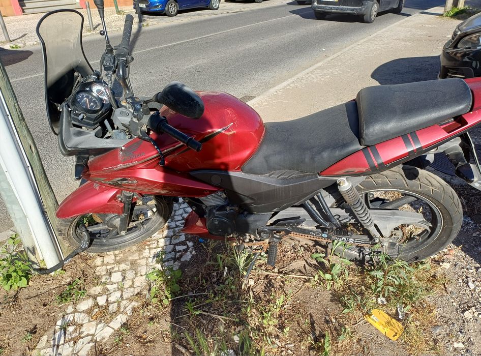 Moto Honda 125cbf
