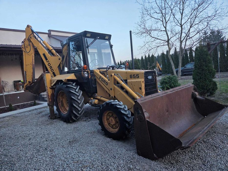 koparko-ładowarka Ford 655/oryginał  4 x 4/4 łyżki / sprowadzona