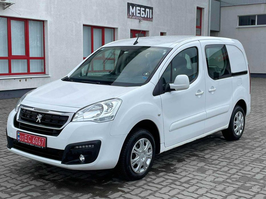 Автомобіль Peugeot Partner Electric електро 22kWt партнер грузовий