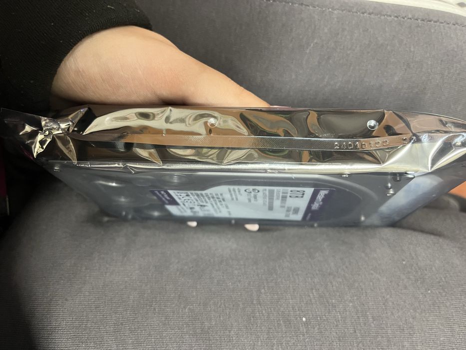 Жорсткий диск Western Digital на 8ТВ
