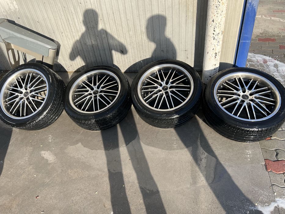 Продам диски (титани) з резиною. Літо, R19