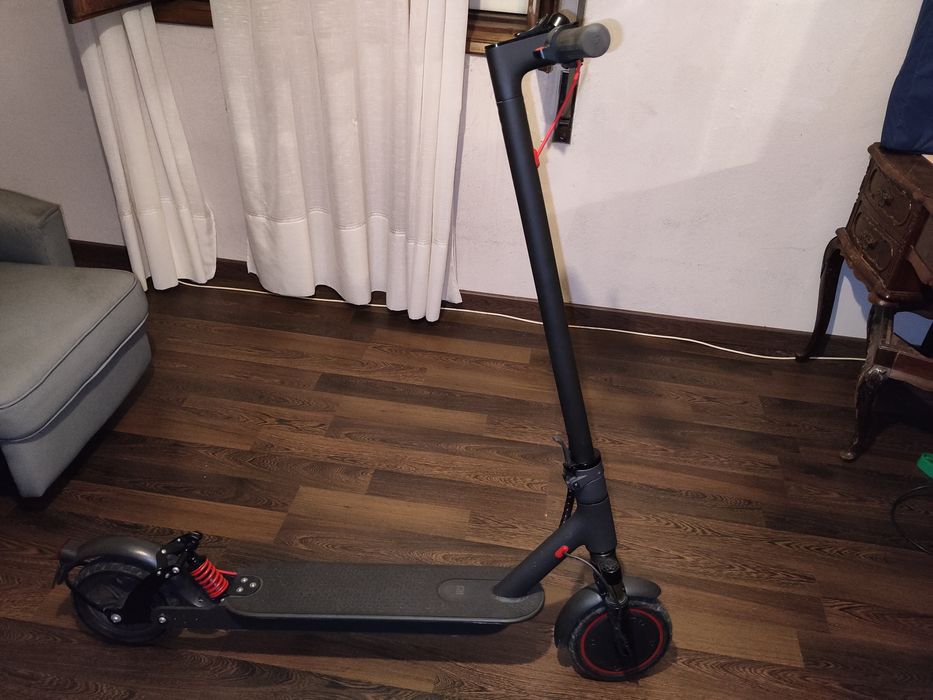 Trotinet Xiaomi Pro2 full extras ( pneus anti furo)