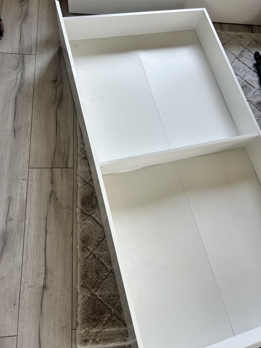 Szafki pod łóżko