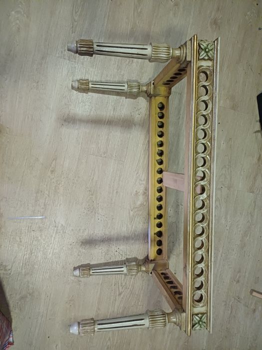 Mesa de centro e comoda antigas