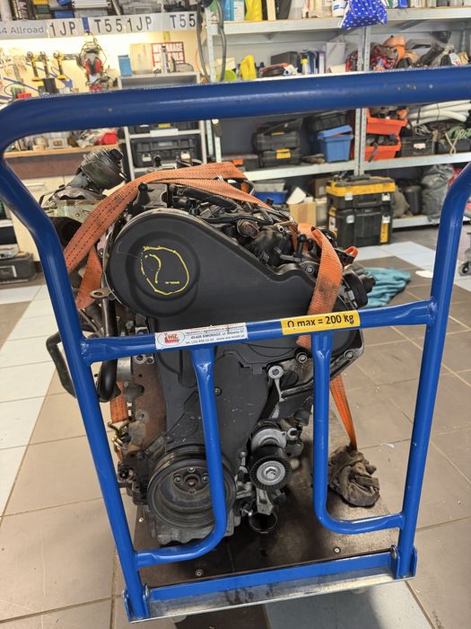 Silnik uszkodzony cfg audi a3 8p 2.0 tdi 170km
