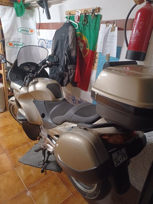 Moto Honda grande máquina