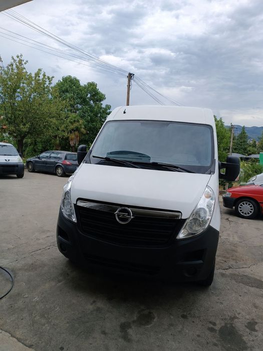 VW T-Cross DSG e Opel Movano