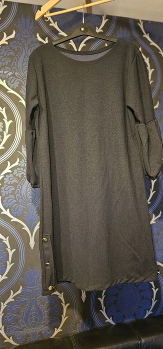 Nowa damska sukienka r. 42.