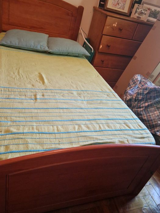 Quarto  completo  em pinho mel