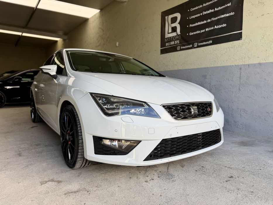 Seat Leon FR 2.0 TDI 184cv DSG - Desde 249€ Mês
